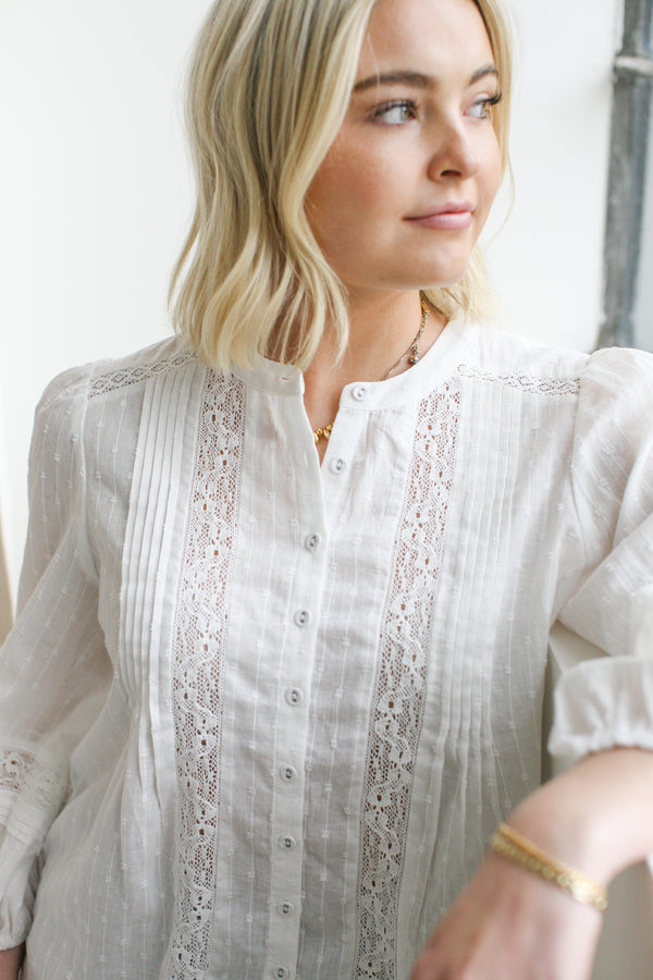 Collins Balloon Sleeve Blouse