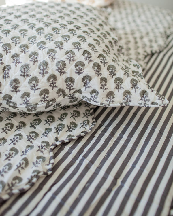 Maison de Frédéric Sage Quilt