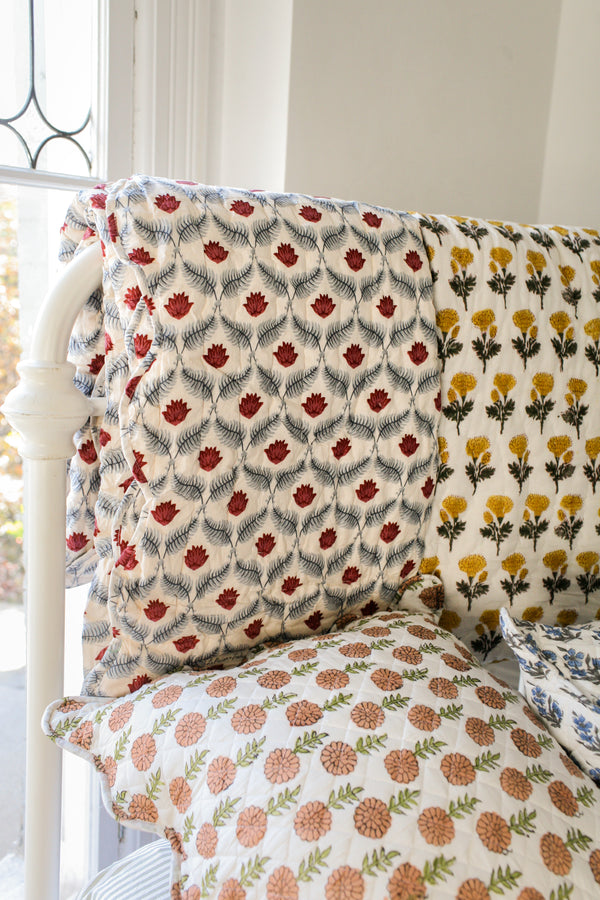 Maison de Frédéric Quilt- Poppy