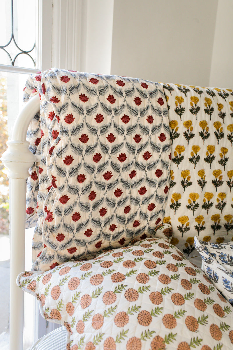 Maison de Frédéric Quilt- Poppy