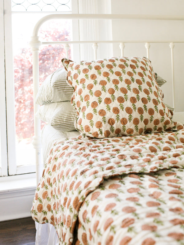Maison de Frédéric Quilt- Apricot