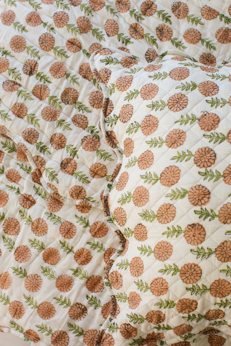 Maison de Frédéric Quilt- Apricot