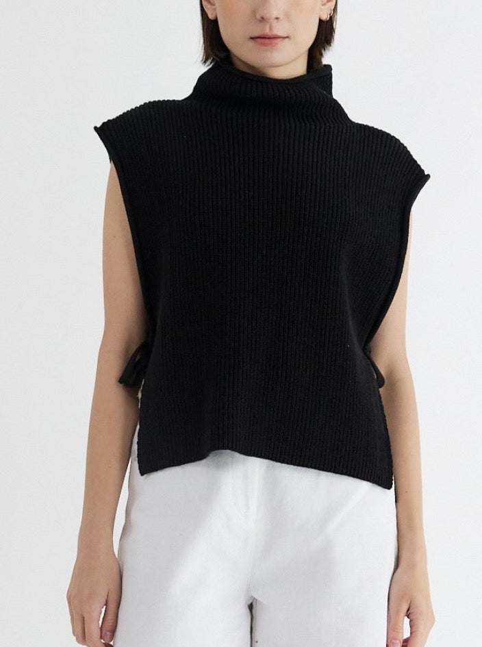 The Aero Top Black