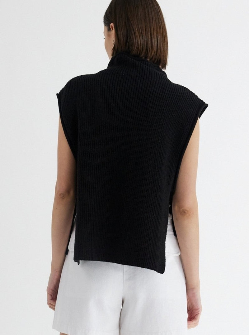 The Aero Top Black